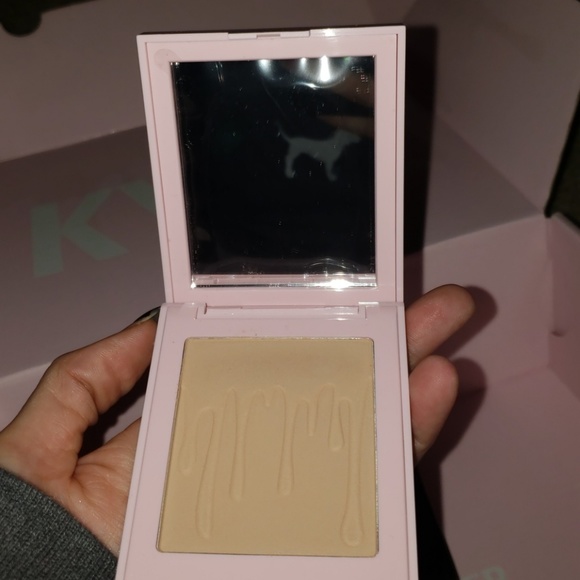 Kylie Bronzer - Khaki - Picture 2 of 5